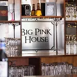 Σπίτι διακοπών Big Pink House