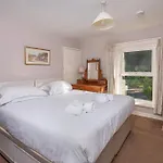 Big Pink House * Mealsgate