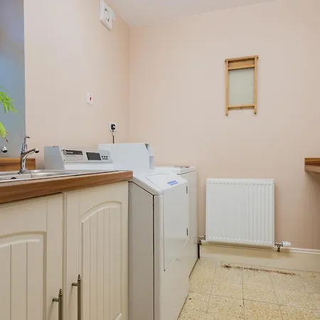 Big Pink House Holiday home *