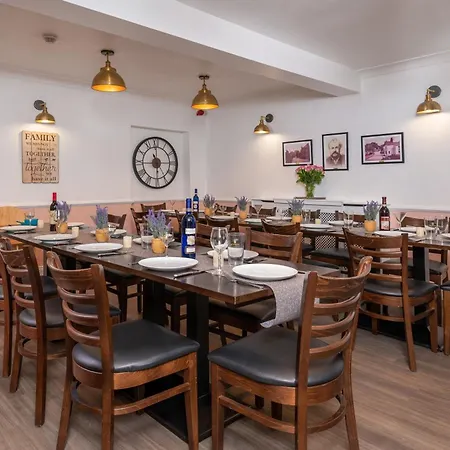 Big Pink House 펜션