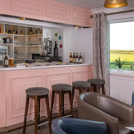 펜션 Big Pink House